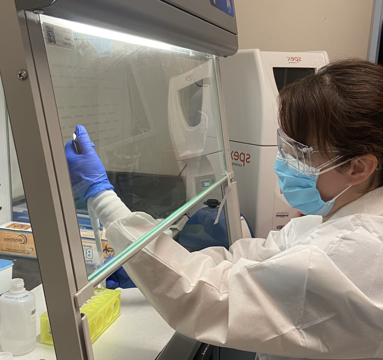 Modern clinical laboratory with scientists at work